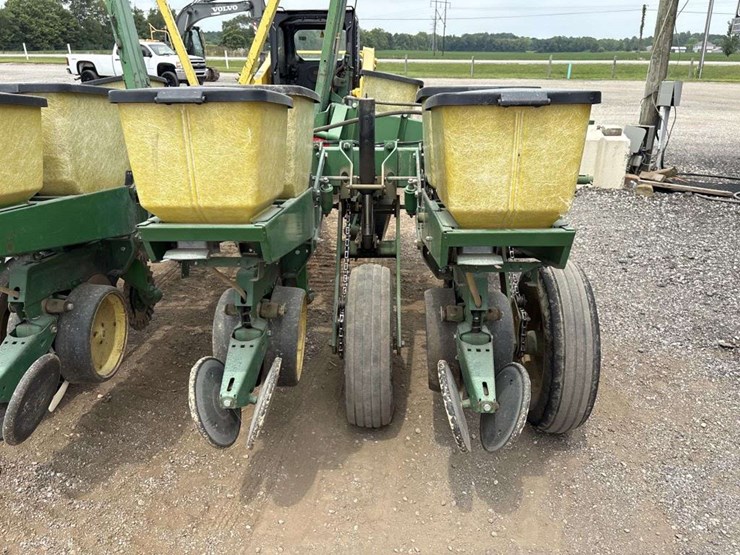 john-deere-8-image-7