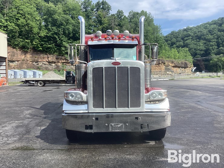 2014-peterbilt-389-image-2