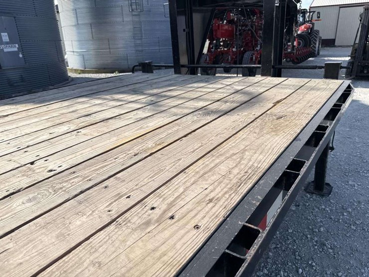 2011-trailerman-gooseneck-25ft-trailer-image-16