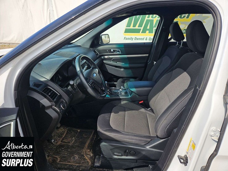 2019-ford-explorer-xlt-image-6