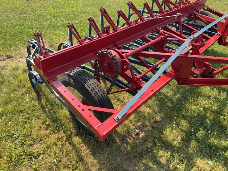 international-harvester-no.-9-field-cultivator-image-10