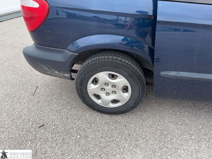 2002-dodge-caravan-image-22