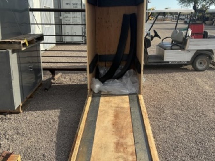 heavy-duty-wooden-transport-box-w/-ramp-image-3