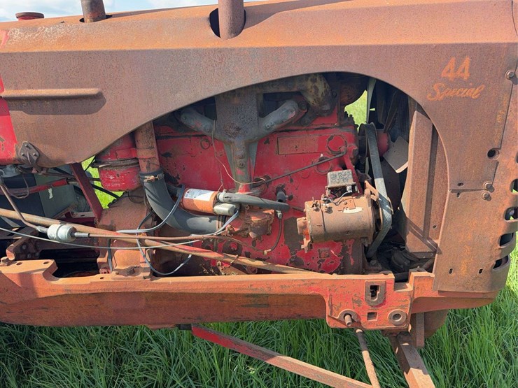 massey-ferguson-44-image-19