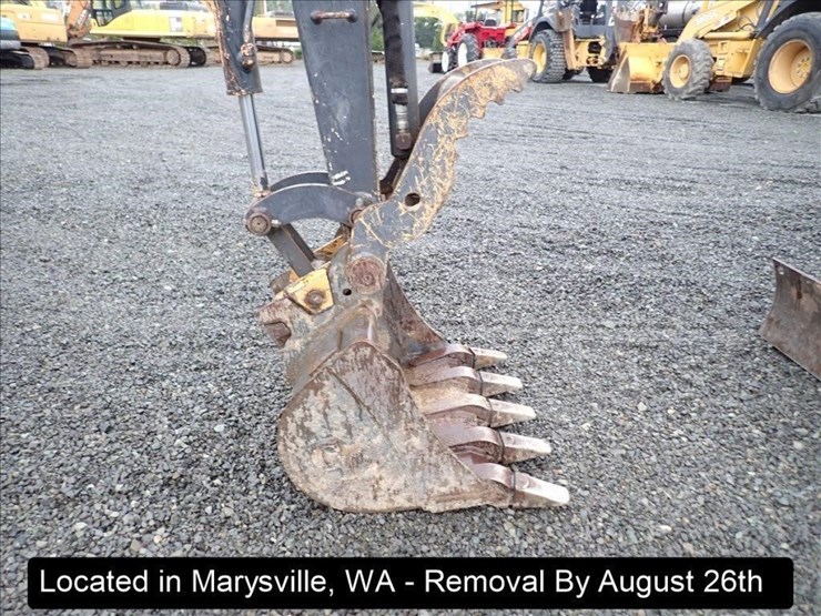 2019-deere-17g-image-27