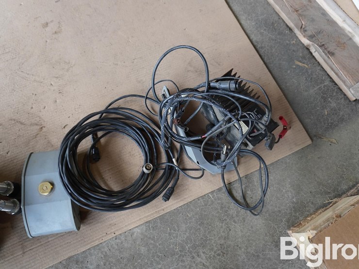 outback-baseline-x-rtk-base-station-image-12
