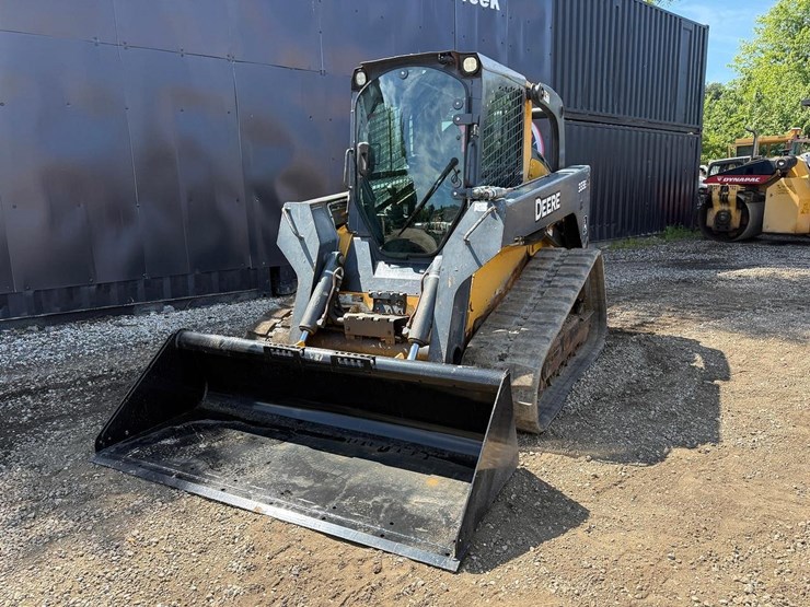 2013-deere-333e-image-8