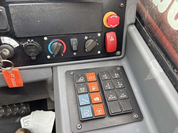 bobcat-tl619-image-16