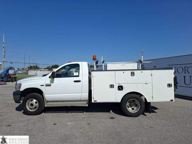 2008-dodge-ram-3500-image-8