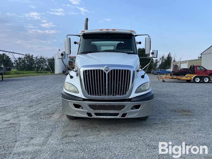 2009-international-prostar-image-2