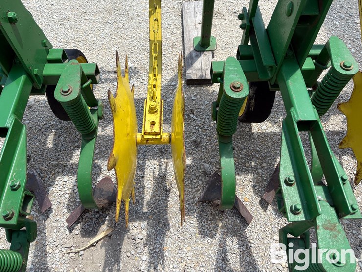 1982-john-deere-825-image-15
