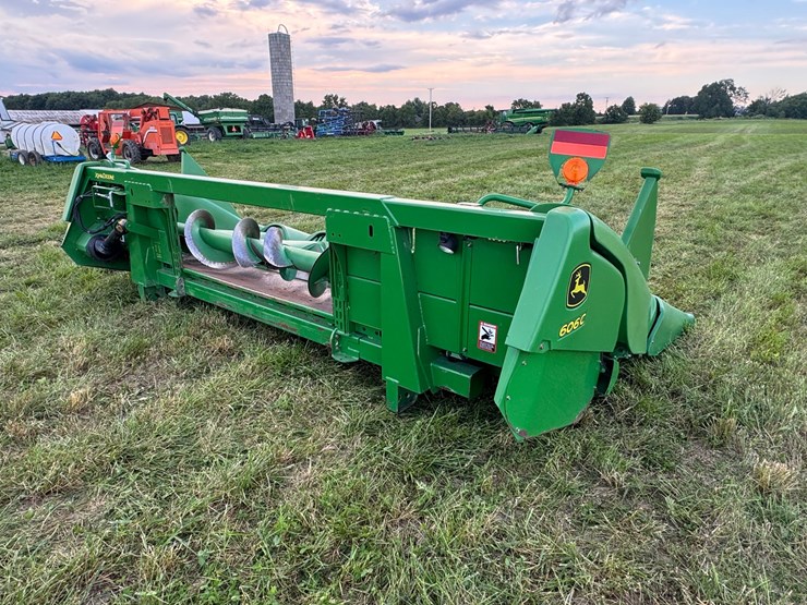 john-deere-606c-image-6