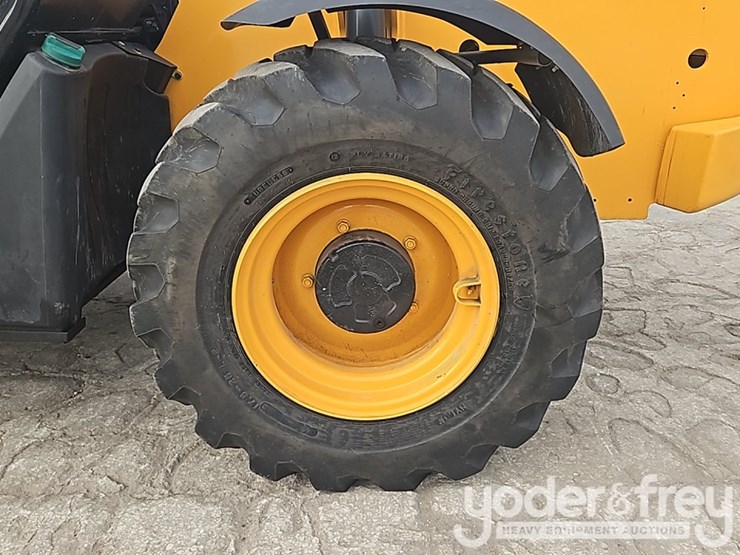 2017-jcb-510-56-image-17