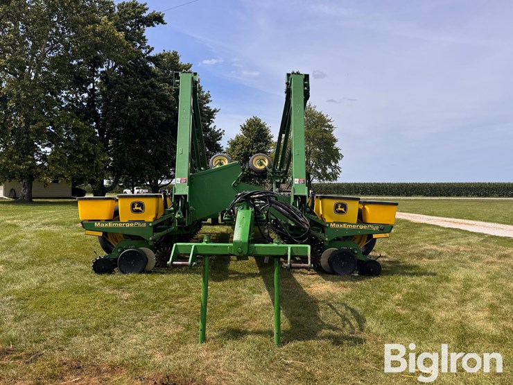 2003-john-deere-1770-image-2