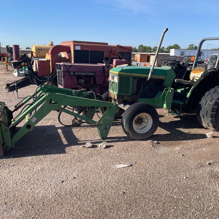 JOHN DEERE 5300