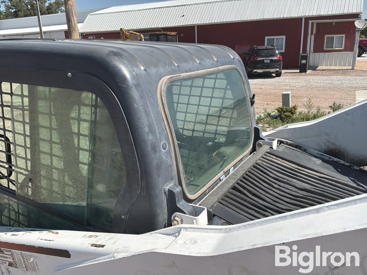 2016-bobcat-s750-image-20