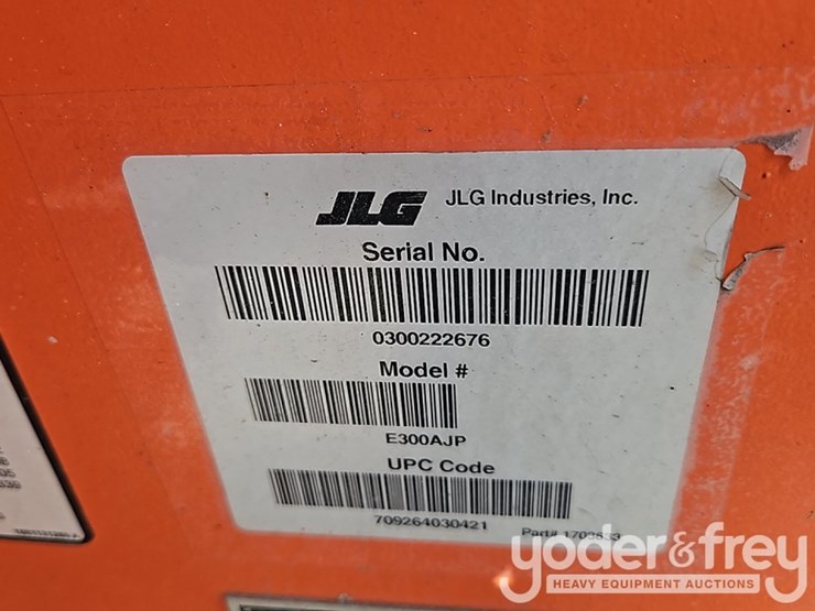 2016-jlg-e300ajp-image-19