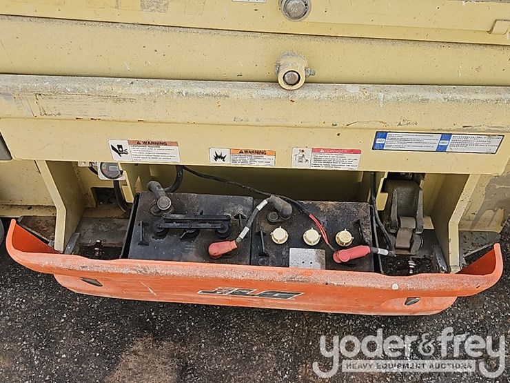 2015-jlg-2630es-image-13