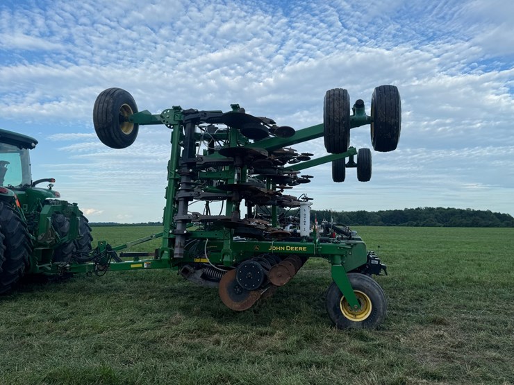 2012-john-deere-2510h-image-1