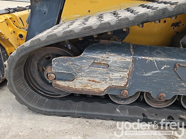 2022-deere-317g-image-19
