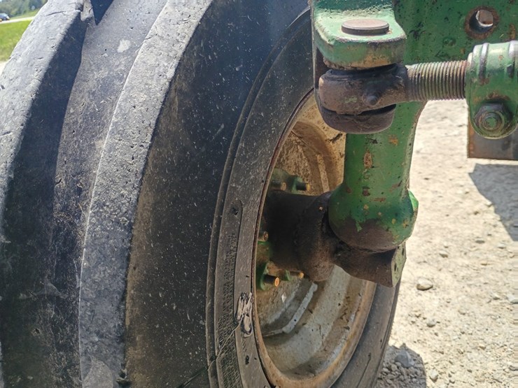 john-deere-2940-image-59