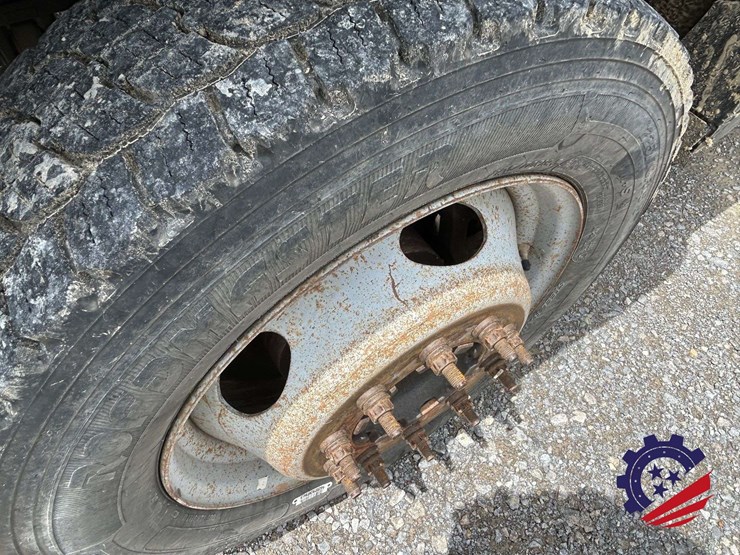 2015-ford-f550-image-33