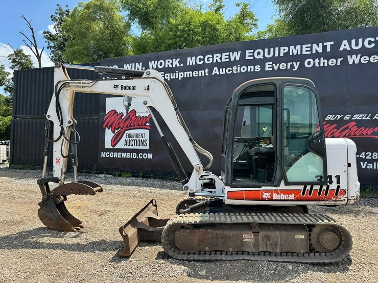 2006-bobcat-341g-image-3