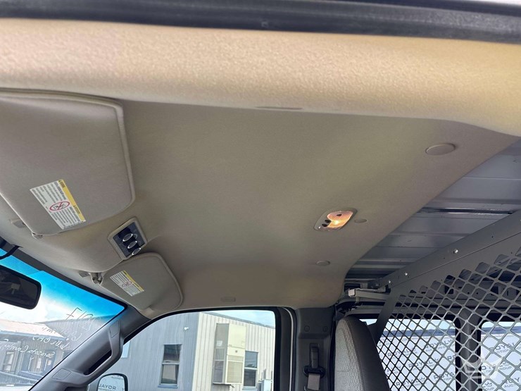 2017-chevrolet-express-2500-image-20