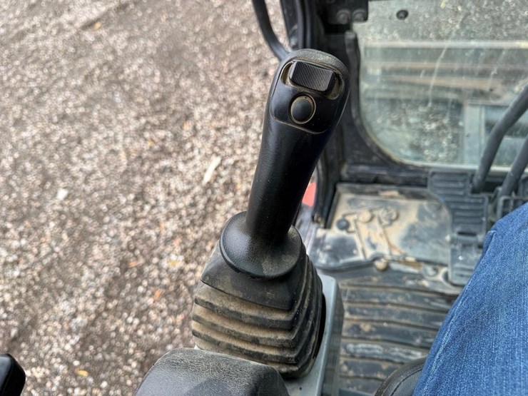 2020-kubota-kx040-4-image-26