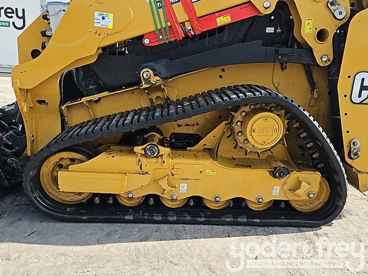 2025-caterpillar-255-image-17