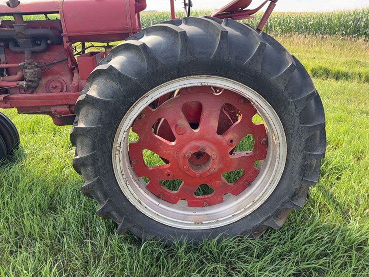 farmall-f-20-image-39