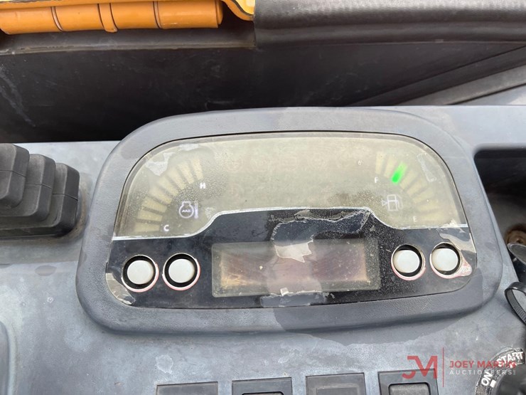 case-cx26c-mini-excavator-image-20
