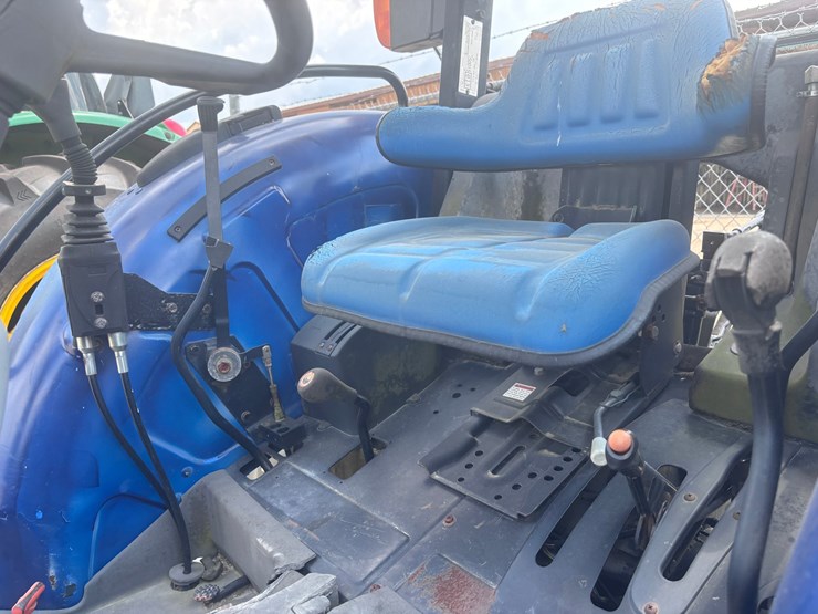 new-holland-tn60a-image-10
