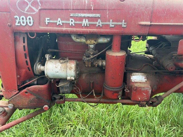 farmall-200-image-53