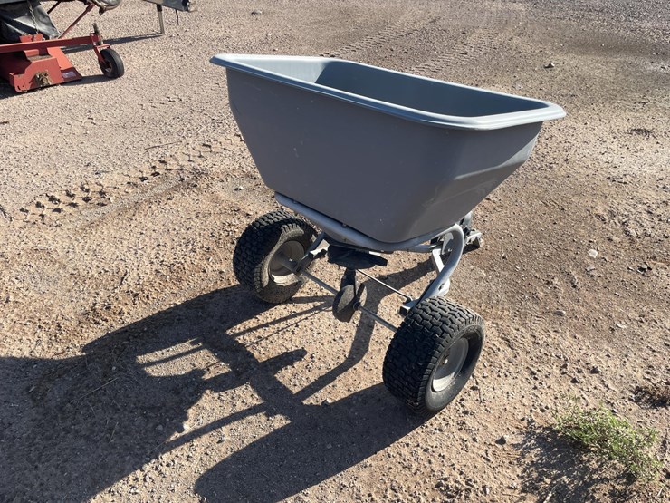#2308-•-pull-type-spreader-(offsite-in-las-cruces)-image-3