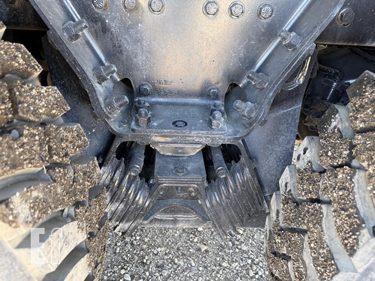 2005-peterbilt-335-image-20