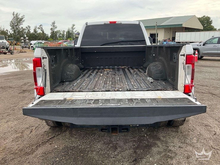 2017-ford-f350-image-21