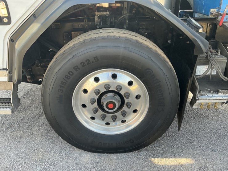2018-peterbilt-520-image-7