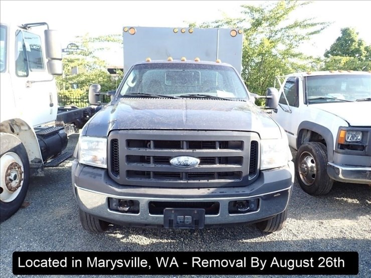 2006-ford-f550-image-11