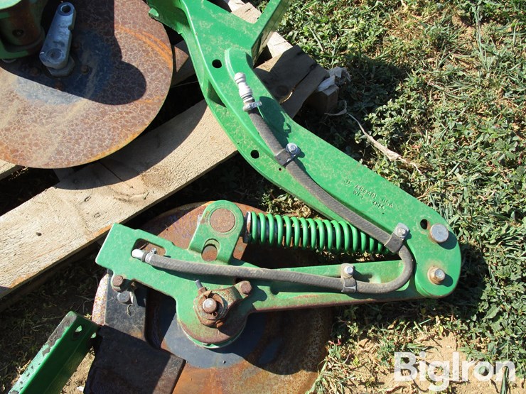 john-deere-14-image-17