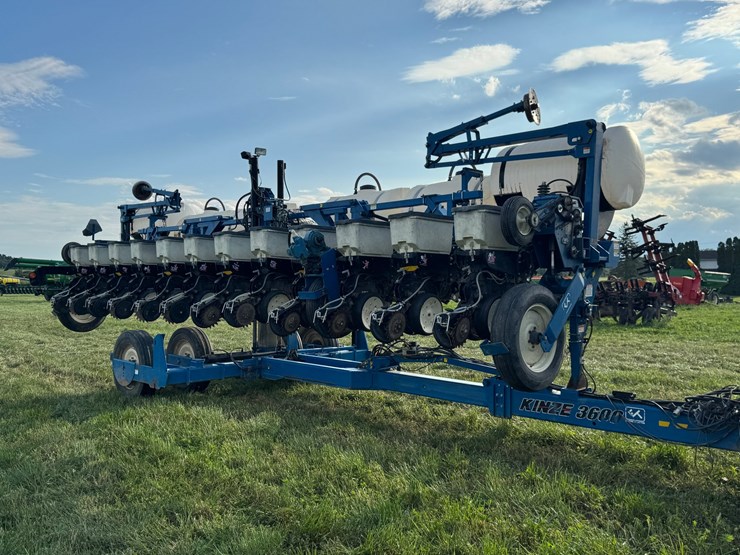 kinze-3600-image-8