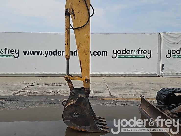 deere-80c-image-19