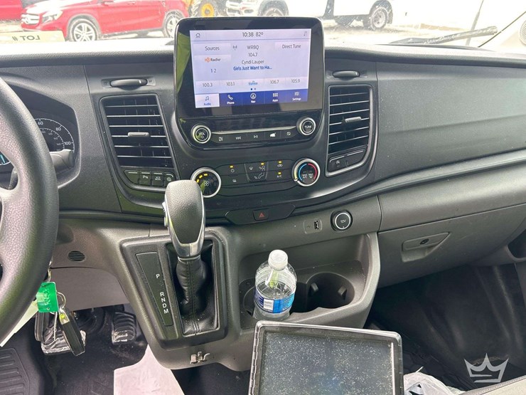 2020-ford-transit-image-26