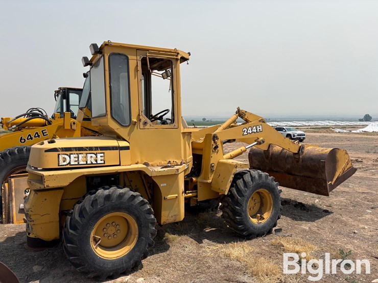 1997-deere-244h-image-5