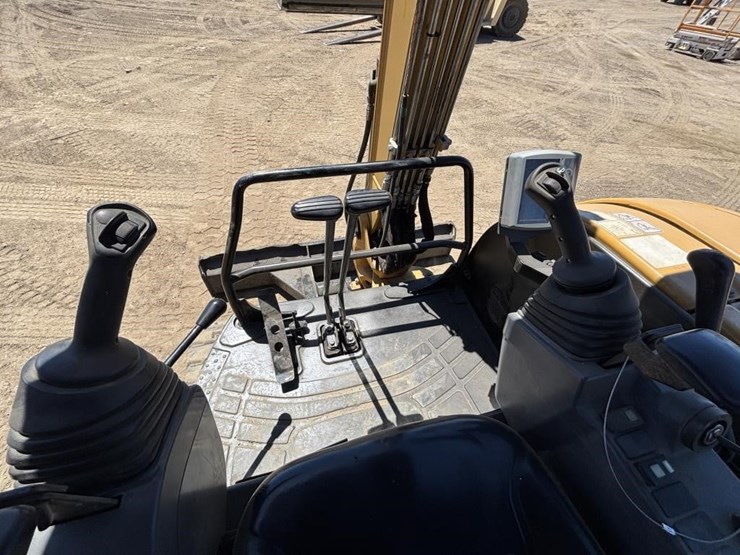 2017-caterpillar-304e2-cr-image-21