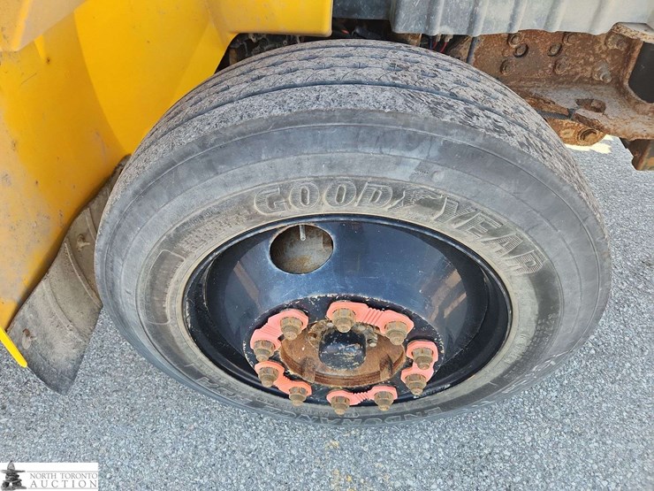 2010-international-durastar-4300-image-23