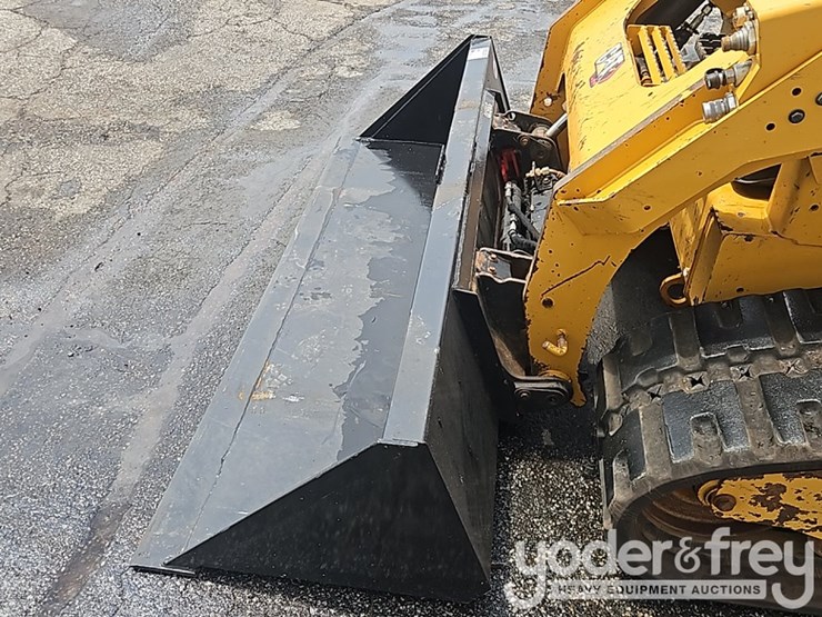 2020-caterpillar-279d3-image-9