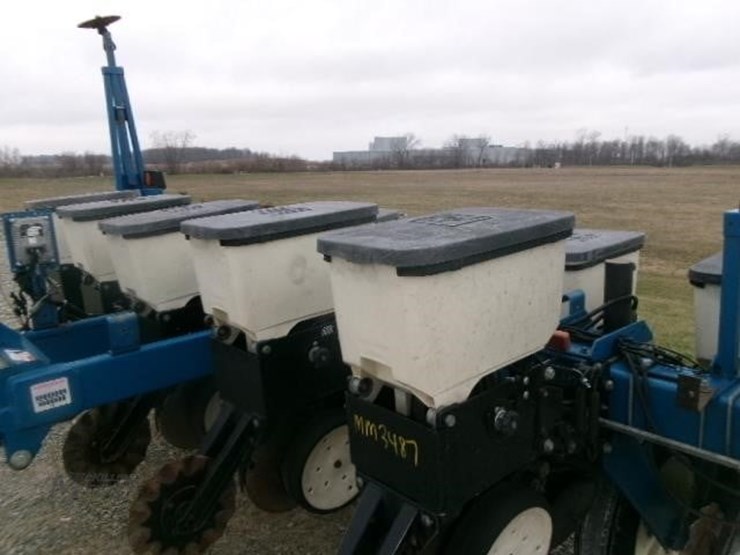 2000-kinze-3000-image-12