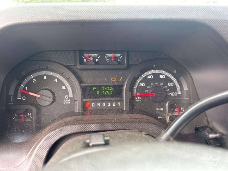 2011-ford-e450-image-23