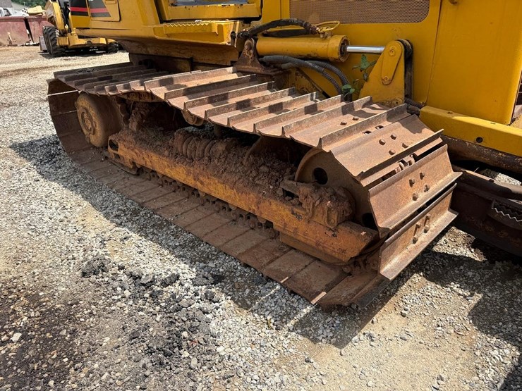 caterpillar-d4g-lgp-image-11